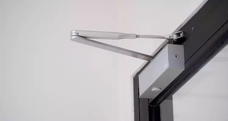 Screen Door Closer Installation in Land O' Lakes, FL