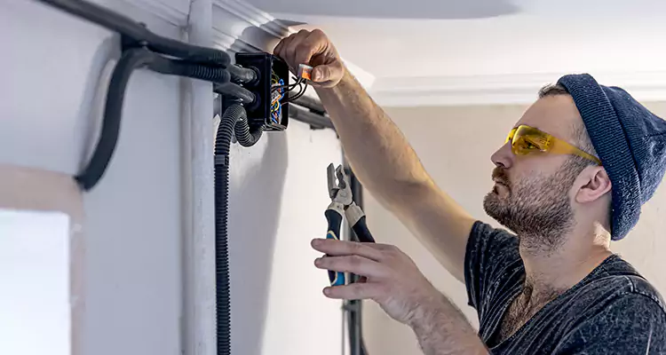 Garage Door Opener Cable Repair in Land O' Lakes, FL