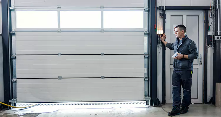 Modern Overhead Door Repair in Land O' Lakes, FL