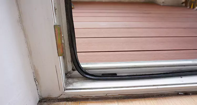 Why Choose Us for Leaking Sliding Glass Door Repair in Land O' Lakes, FL?
