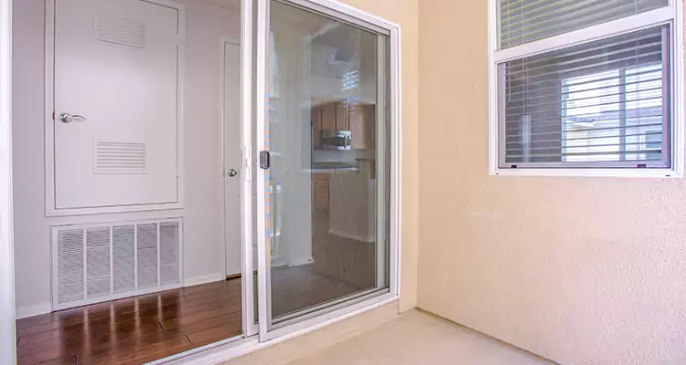 Sliding Screen Door Track Repair in Land O' Lakes, FL