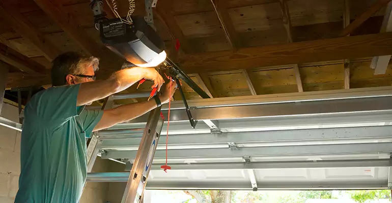 Chamberlain Garage Door Repair in Land O' Lakes, FL