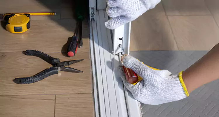 Closet Sliding Door Track Repair in Land O' Lakes, FL