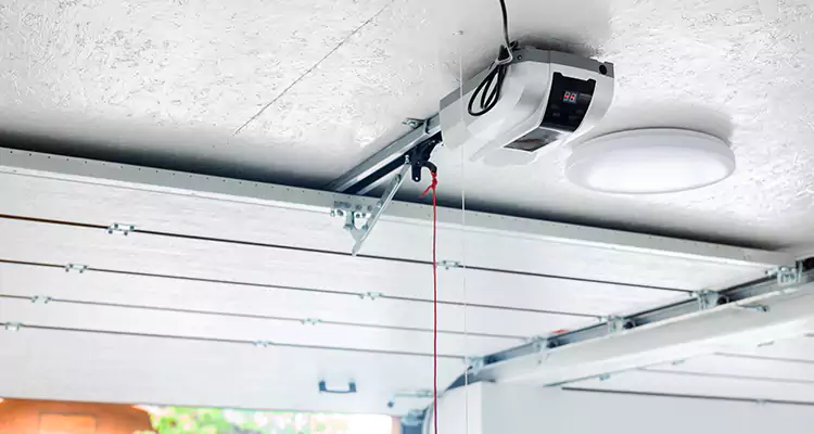 LiftMaster Garage Door Repair in Land O' Lakes, FL