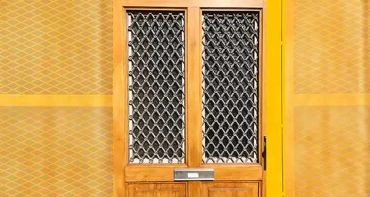 Wire Mesh Door Repair in Land O' Lakes, FL