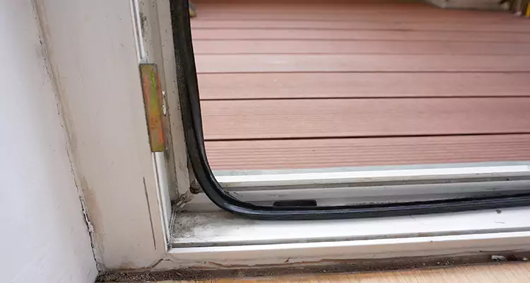 Repair Patio Doors Leaking at Bottom in Land O' Lakes, FL