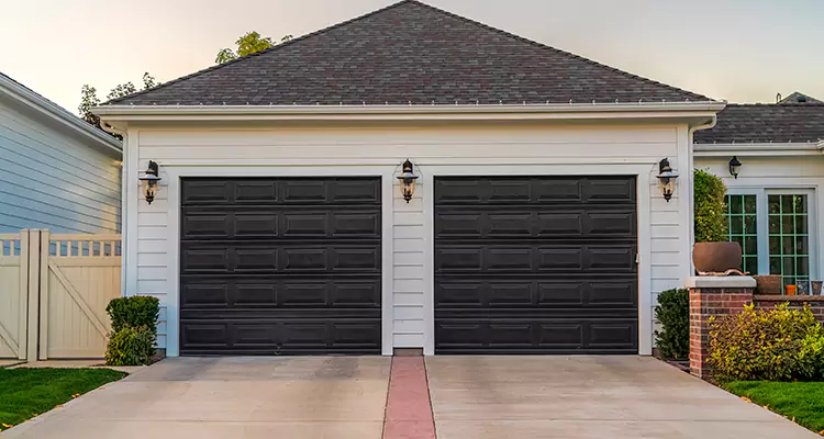 Residential Local Garage Door Repair in Land O' Lakes, FL